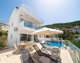 Kaş Kalkan'da Denize Yürüme Mesafesinde, Özel Havuzlu, Konforlu Villa - 2