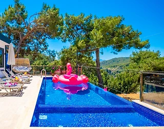 Kalkan Akbel'de Merkezi Konumda, Özel Havuzlu, Kiralık Villa - 2