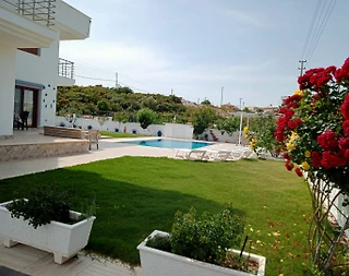 Didim Ak-Yeniköy'de Kalabalık Ailelere Uygun, Özel Havuzlu, Lüks Villa - 4