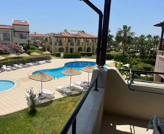 Didim Akbük'te Deniz Manzaralı, Tesis İçerisinde, Kiralık Dubleks Ev - 1