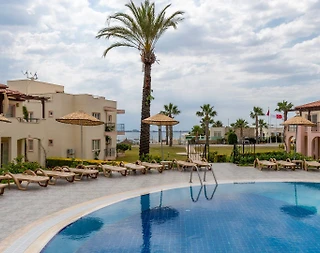 Didim Akbük'te Deniz Yakın, Tesis İçerisinde, Konforlu Ev - 1