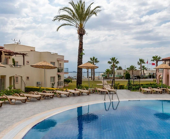 Didim Akbük'te Deniz Yakın, Tesis İçerisinde, Konforlu Ev - 1