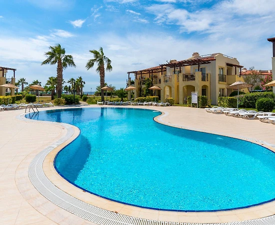 Didim Akbük'te Denize Sıfır, Eşsiz Manzaralı, Konforlu Tatil Villası - 1