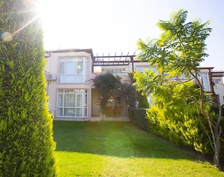 Didim Akbük'te Denize Sıfır Konumda, Konforlu, Bahçeli Yazlık - 3