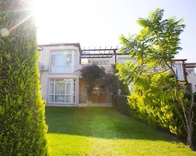 Didim Akbük'te Denize Sıfır Konumda, Konforlu, Bahçeli Yazlık - 3