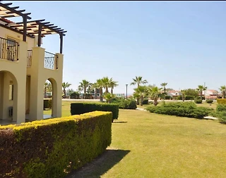 Didim Akbük'te Denize Sıfır Konumda, Konforlu, Bahçeli Yazlık Ev - 1