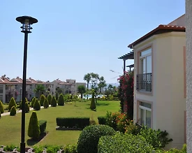 Didim Akbük'te Denize Sıfır, Konforlu, Ortak Havuzlu, Bahçeli Yazlık - 2