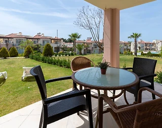 Didim Akbük'te Denize Sıfır, Konforlu, Ortak Havuzlu, Bahçeli Yazlık - 4