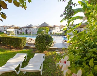 Didim Akbük'te Denize Yakın Konumda, Ortak Havuzlu, Bahçeli Yazlık - 1