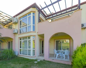 Didim Akbük'te Denize Sıfır Konumda, Ortak Havuzlu, Bahçeli Daire - 2