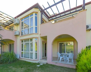 Didim Akbük'te Denize Sıfır Konumda, Ortak Havuzlu, Bahçeli Daire - 2