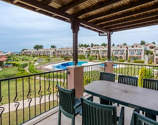 Didim Akbük'te Denize Sıfır, Ortak Havuzlu, Modern Tasarımlı Villa - 3