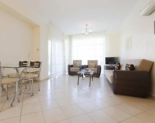 Didim Akbük'te Denize Sıfır, Özel Plajlı, Tesiste, Bahçeli Tatil Evi - 4