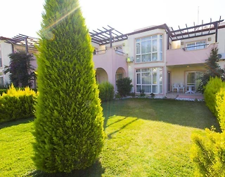 Didim Akbük'te Denize Sıfır, Özel Plajlı, Tesiste, Bahçeli Tatil Evi - 1