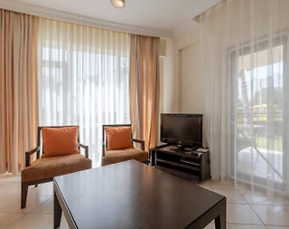 Didim Akbük'te Özel Plajlı Tesiste, Ailelere Uygun, Yazlık Ev - 5