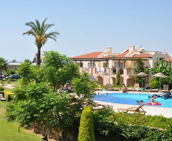 Didim Akbük'te Denize Sıfır, Ortak Havuzlu, Tatil Evi - 1