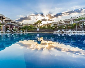 Didim Akbük'te Denize Sıfır, Tesis İçerisinde, Dubleks Daire - 2