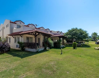 Didim Akbük'te Tesis İçerisinde, 3+1, Bahçeli Villa - 1