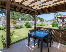Didim Akbük'te Tesis İçerisinde, 3+1, Bahçeli Villa - 3