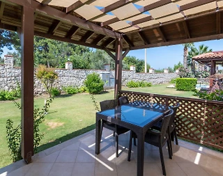 Didim Akbük'te Tesis İçerisinde, 3+1, Bahçeli Villa - 3