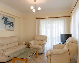 Didim Akbük'te Tesis İçerisinde, 3+1, Bahçeli Villa - 4