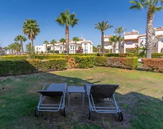 Didim Akbük'te Plajlı Tesis İçerisinde, Ortak Havuzlu, Bahçeli Daire - 3