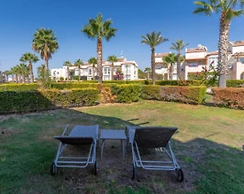 Didim Akbük'te Plajlı Tesis İçerisinde, Ortak Havuzlu, Bahçeli Daire - 3