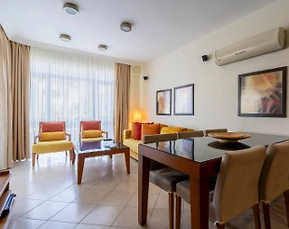 Didim Akbük'te Plajlı Tesis İçerisinde, Ortak Havuzlu, Kiralık Daire - 4