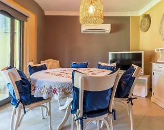 Didim Akbük'te Plajlı Tesis İçerisinde, Ortak Havuzlu, Kiralık Daire - 4