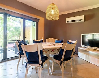 Didim Akbük'te Plajlı Tesis İçerisinde, Ortak Havuzlu, Kiralık Daire - 3