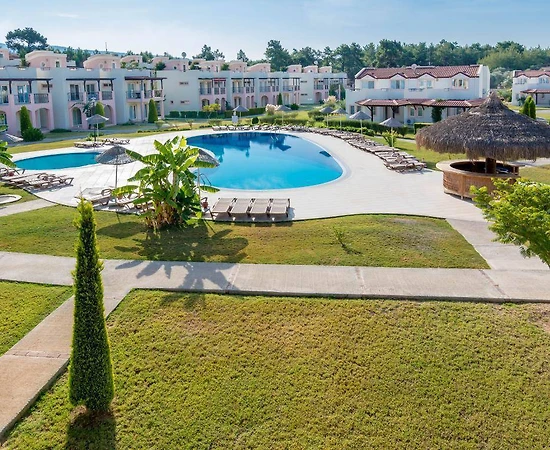 Didim Akbük'te Site İçerisinde, Deniz ve Havuz Manzaralı, 3+1 Villa - 1