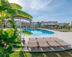 Didim Akbük'te Site İçerisinde, Deniz ve Havuz Manzaralı, 3+1 Villa - 2