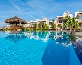 Didim Akbük'te Site İçerisinde, Deniz ve Havuz Manzaralı, 3+1 Villa - 3