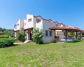 Didim Akbük'te Tesis İçerisinde, 3+1, Bahçeli Villa - 3
