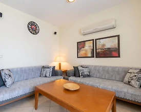 Didim Akbük'te Tesis İçerisinde, Deniz Manzaralı, 3+1, Dubleks Ev - 3