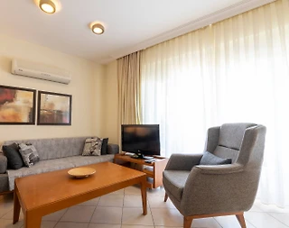 Didim Akbük'te Tesis İçerisinde, Deniz Manzaralı, 3+1, Dubleks Ev - 4