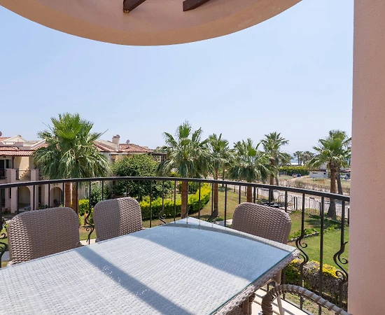 Didim Akbük'te Tesis İçerisinde, Denize Sıfır, 2+1 Daire - 1