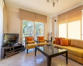 Didim Akbük'te Tesis İçerisinde, Denize Sıfır, Havuzlu, Tatil Evi - 3