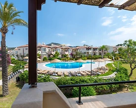 Didim Akbük'te Tesis İçerisinde, Denize Sıfır, Havuzlu, Tatil Evi - 3