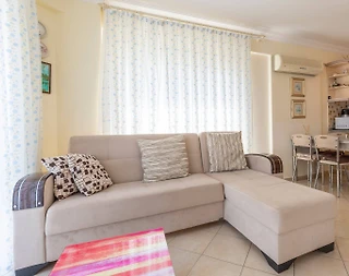 Didim Akbük'te Tesis İçerisinde, Denize Sıfır, Havuzlu, Tatil Evi - 5