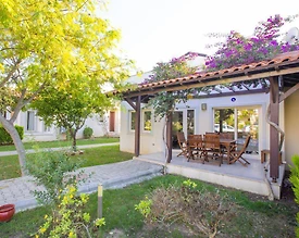 Didim Akbük'te Tesis İçerisinde, Ortak Havuzlu, 3+1 Villa - 2