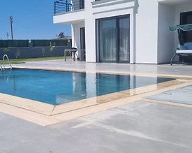 Didim Yeniköy'de Sakin Konumda, Özel Havuzlu, 10 Kişilik Villa - 3