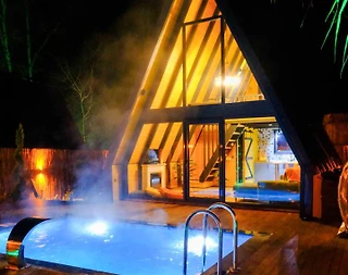 Sapanca İstanbuldere'de Geniş Bahçeli, Dış Jakuzili, Şık Bungalov - 2