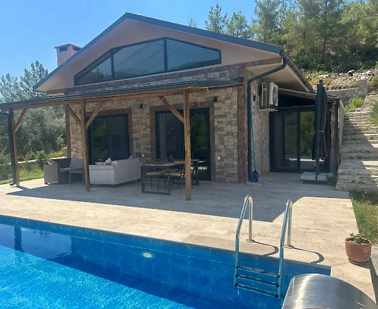 Fethiye Gökçeovacık'da Muhteşem Doğa Manzaralı, Özel Havuzlu, Taş Villa - 1