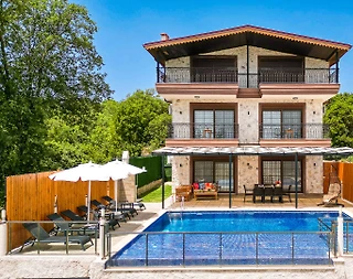 Kaş Pınarbaşı'nda Sakin Konumda, Özel Havuzlu, Modern Villa - 1