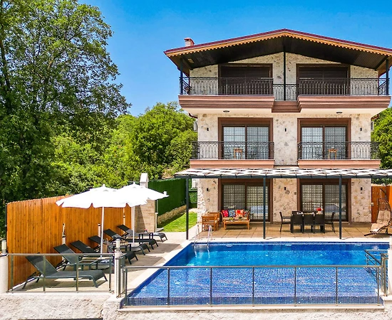 Kaş Pınarbaşı'nda Sakin Konumda, Özel Havuzlu, Modern Villa - 1