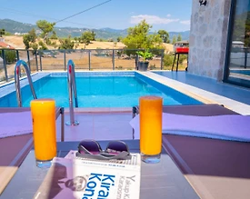 Kaş Uğrar'da Doğa İle İç İçe, Özel Havuzlu, Balayı Villası - 3