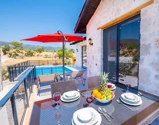 Kaş Uğrar'da Doğa İle İç İçe, Özel Havuzlu, Balayı Villası - 1