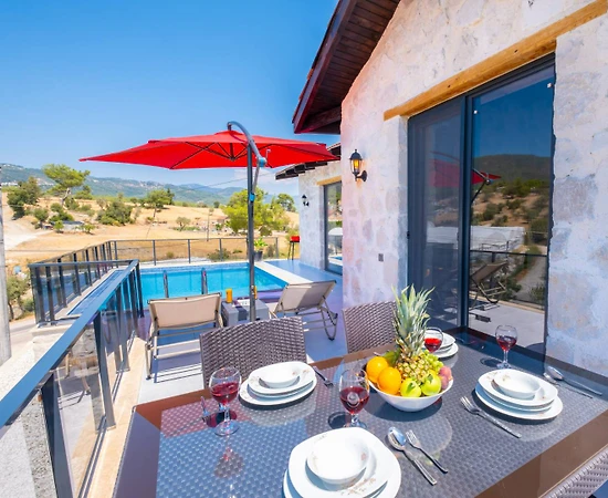 Kaş Uğrar'da Doğa İle İç İçe, Özel Havuzlu, Balayı Villası - 1