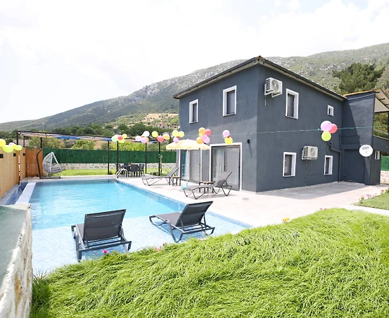 Kaş Hacıoğlan'da Balayı Çiftlerine Uygun, Özel Havuzlu, Lüks Villa - 1